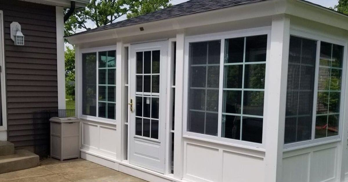 Reasons You Should Put a Gazebo Near Your Swimming Pool
